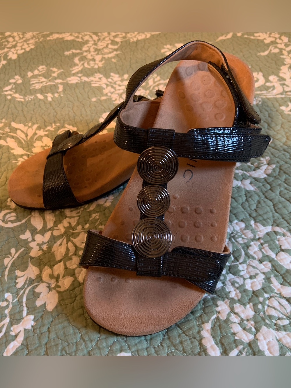 Vionic Sandals Women 6 M VG gentlyused cond silver Color Detail Planter Fascitis